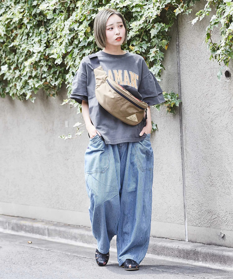 30円 超美品の 東京購入ファッション英語ロゴ長袖グレイパーカチュニック長袖