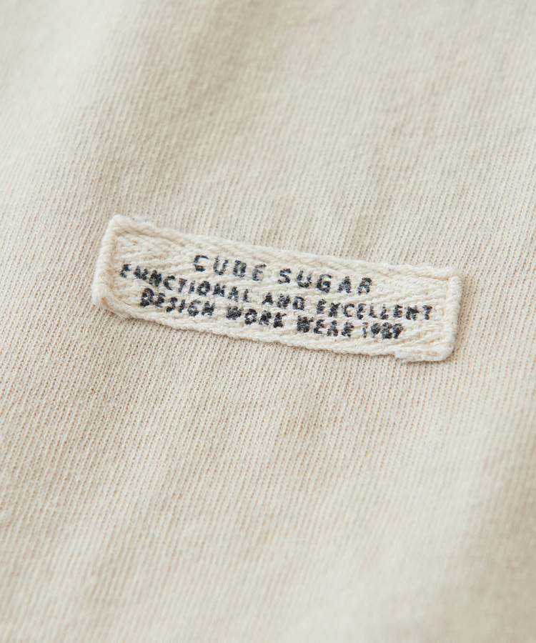 CUBE SUGAR(キューブシュガー) |OE天竺 カットソー ケミカルウォッシュ リメイク風 切替 ロゴプリント ビッグTシャツ