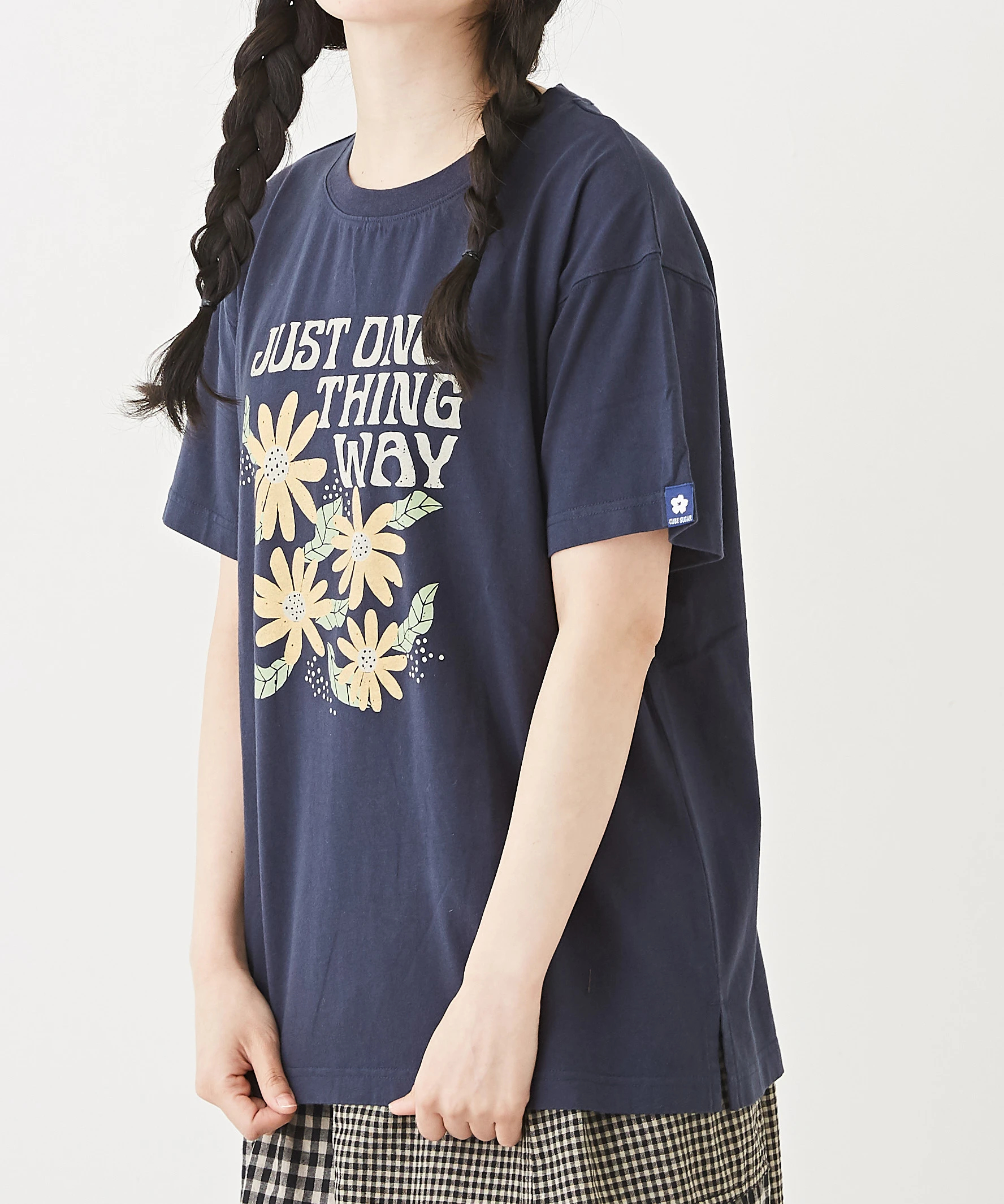 オーガニックコットン フラワー プリント Tシャツ｜ファッション