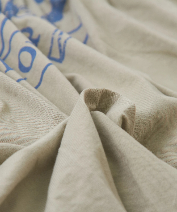 CUBE SUGAR(キューブシュガー) |32/-天竺 ロゴプリント シャーリング フレンチスリーブ Tシャツ