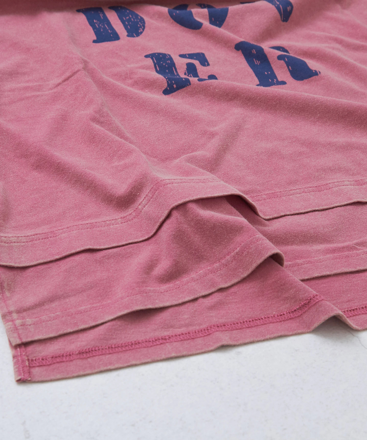 CUBE SUGAR(キューブシュガー) |26/-天竺 パウダー加工 裾レイヤード ロゴ Tシャツ