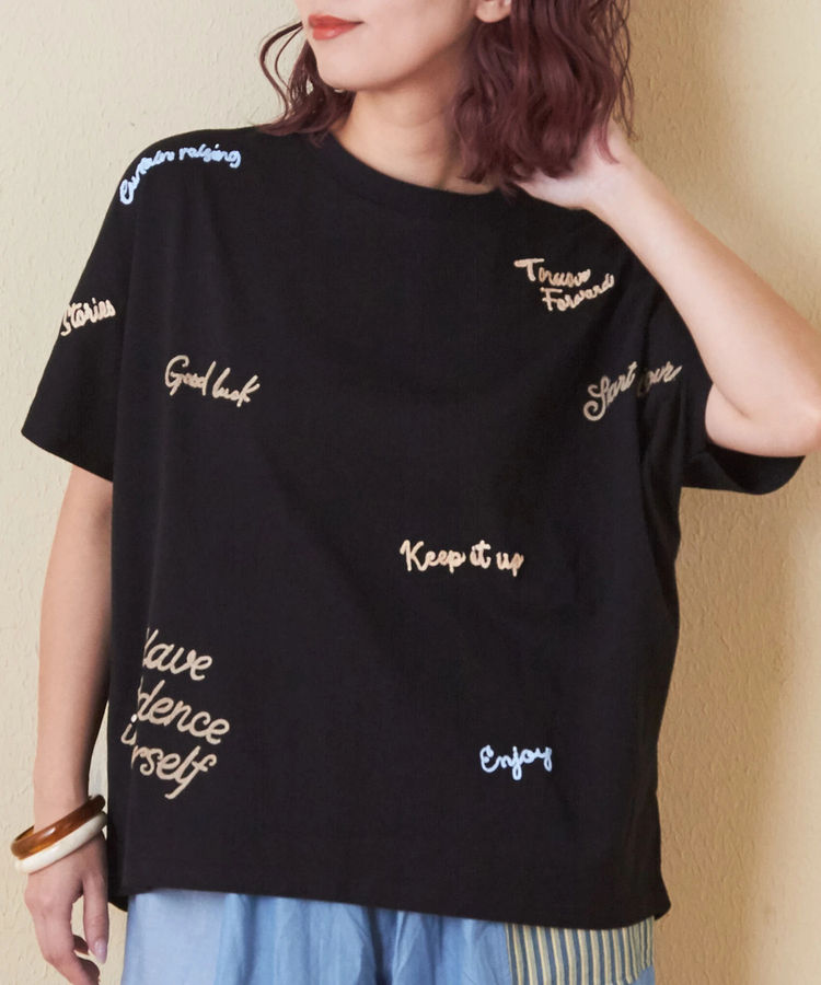 CUBE SUGAR(キューブシュガー) |天竺 ランダム 刺繍 Tシャツ