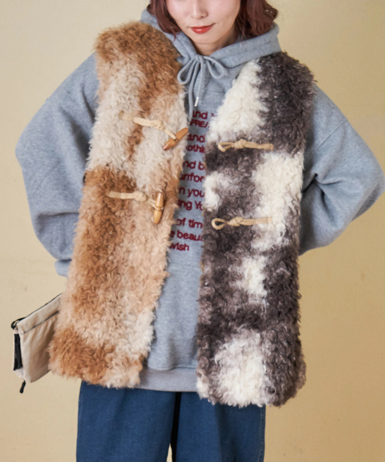 CUBE SUGAR(キューブシュガー) |【秋冬新作】カーリーファー トグルボタン Vネック ベスト