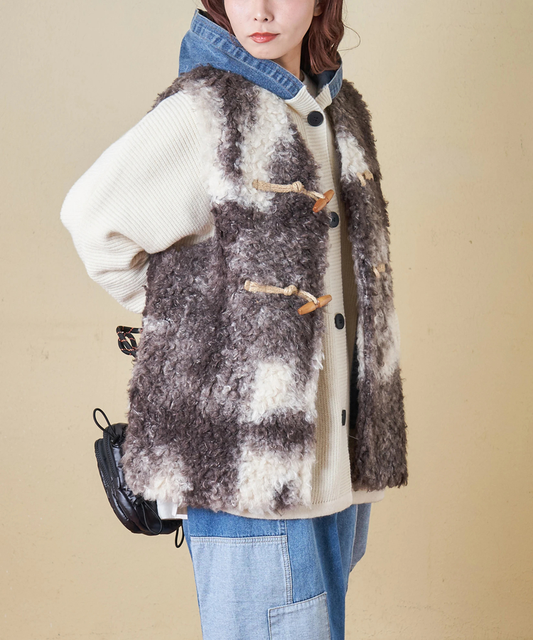 CUBE SUGAR(キューブシュガー) |【秋冬新作】カーリーファー トグルボタン Vネック ベスト