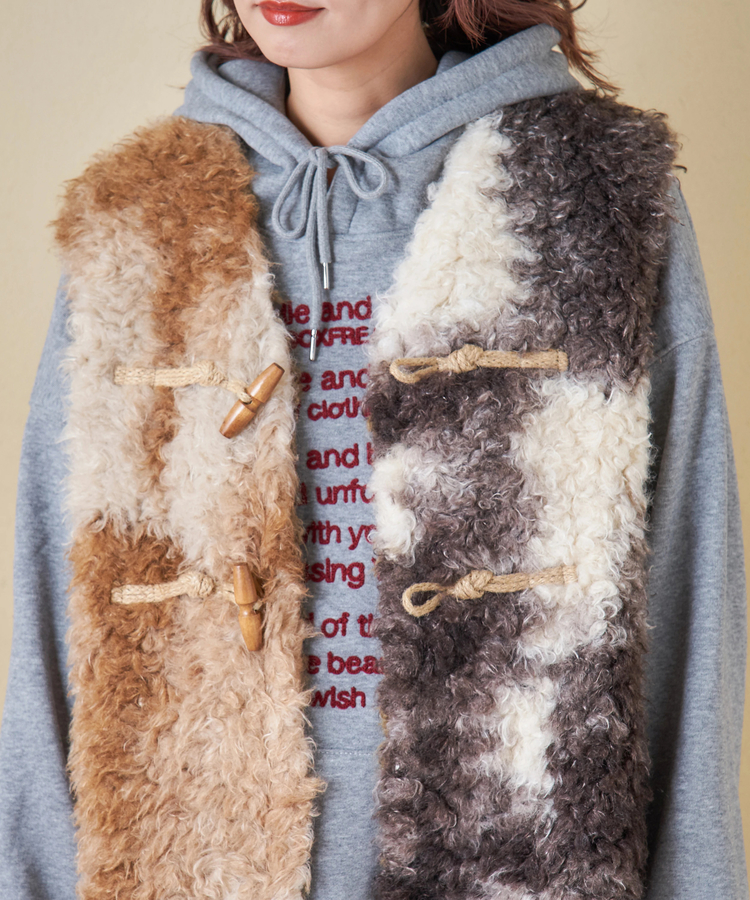 CUBE SUGAR(キューブシュガー) |【秋冬新作】カーリーファー トグルボタン Vネック ベスト