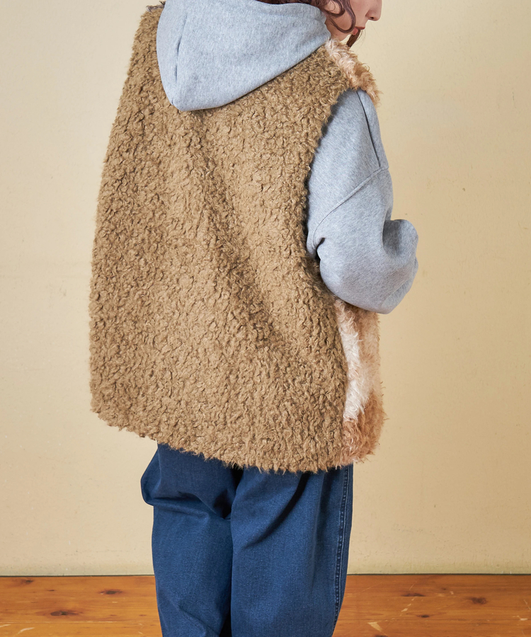 CUBE SUGAR(キューブシュガー) |【秋冬新作】カーリーファー トグルボタン Vネック ベスト