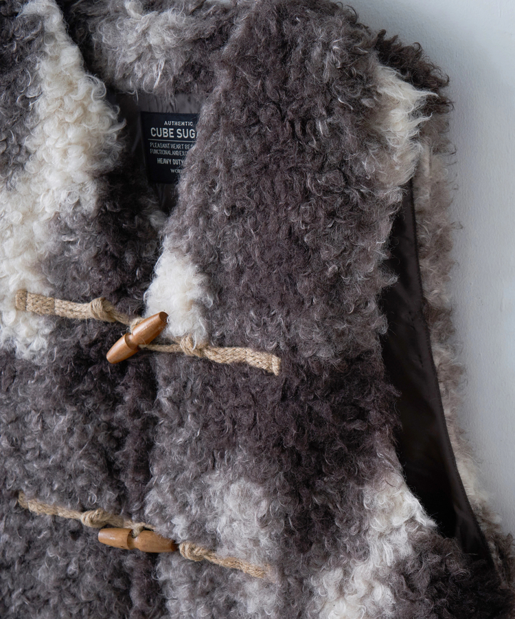 CUBE SUGAR(キューブシュガー) |【秋冬新作】カーリーファー トグルボタン Vネック ベスト