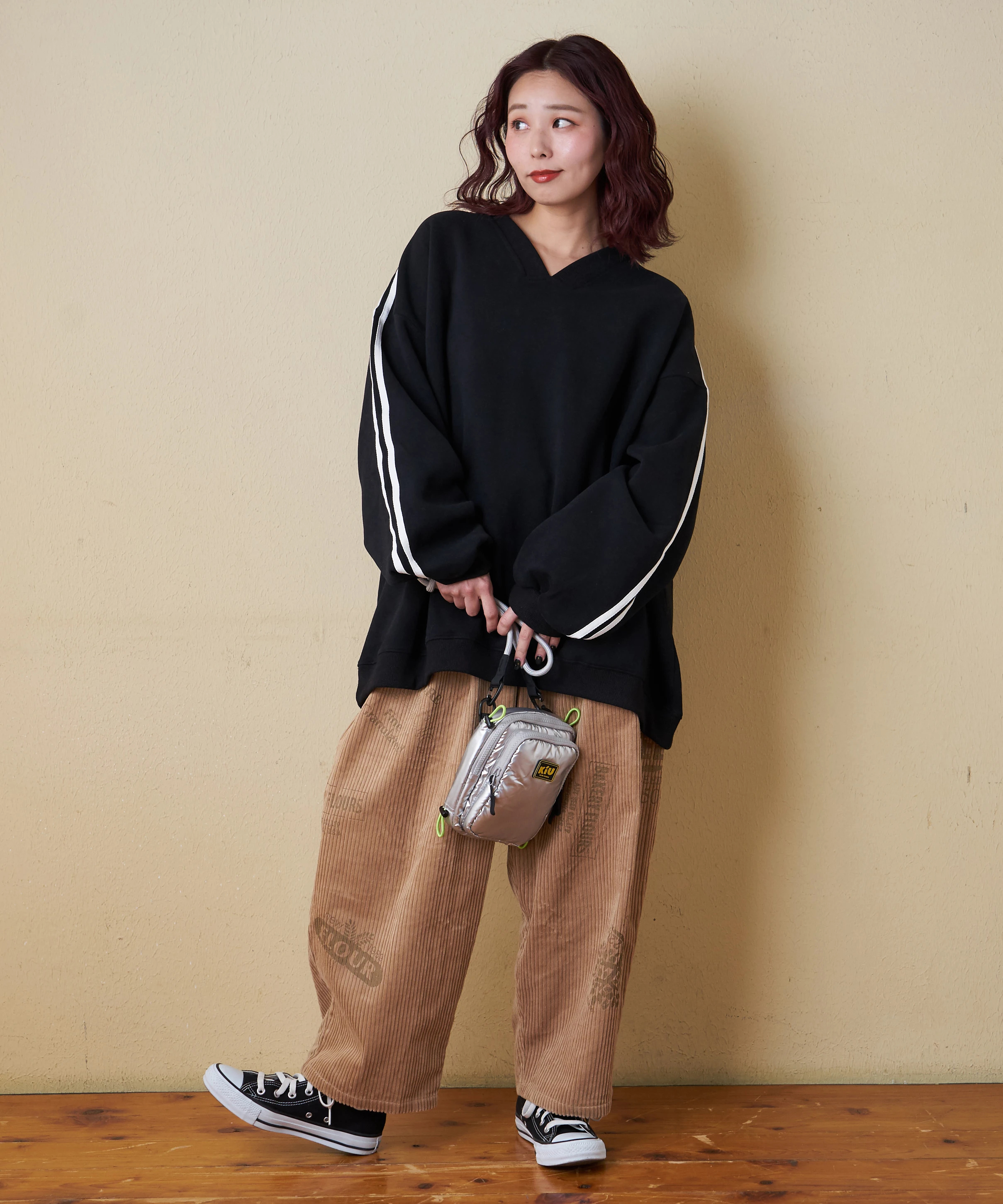 冬クリアランス】【2月6より再販開始】袖ライン Vネック プルオーバー