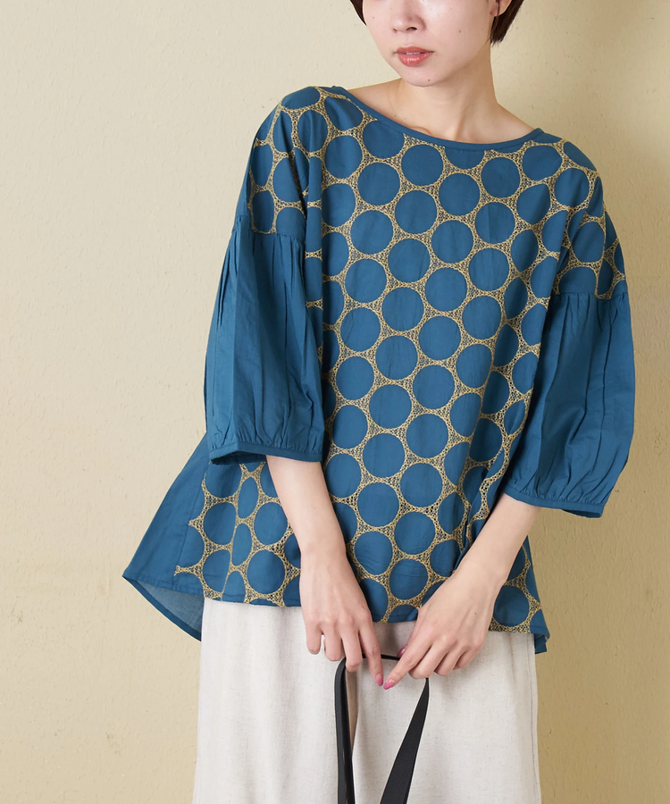 CUBE SUGAR(キューブシュガー) |【春夏新作】インド 60sキャンブリック ドット 刺繍 タック入り プルオーバー ブラウス