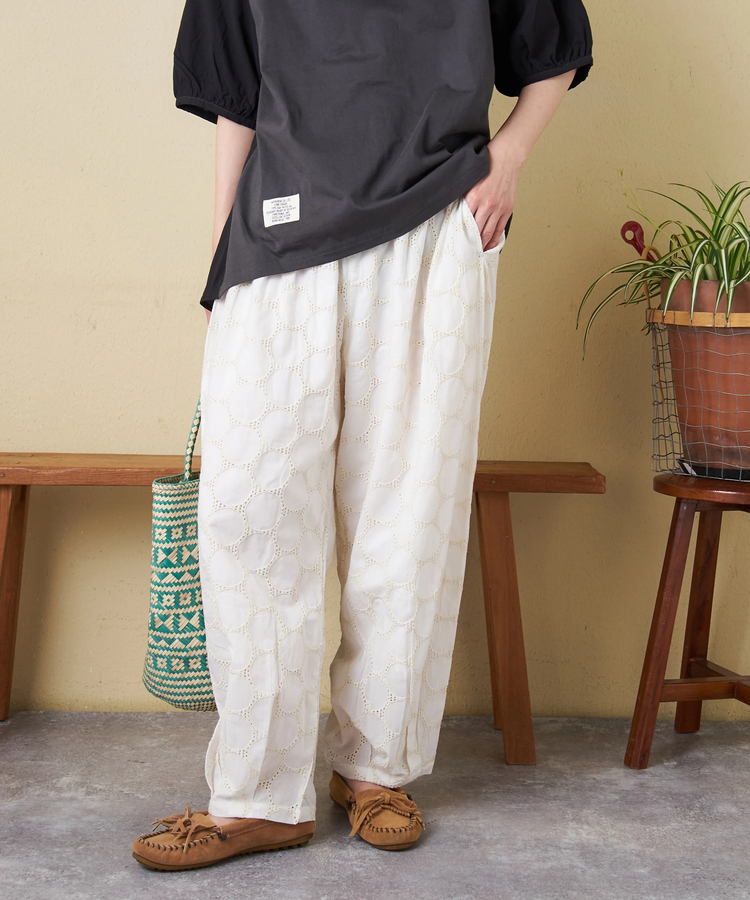 CUBE SUGAR(キューブシュガー) |【春夏新作】インド 60sキャンブリック ドット 刺繍 タック入り コクーンパンツ