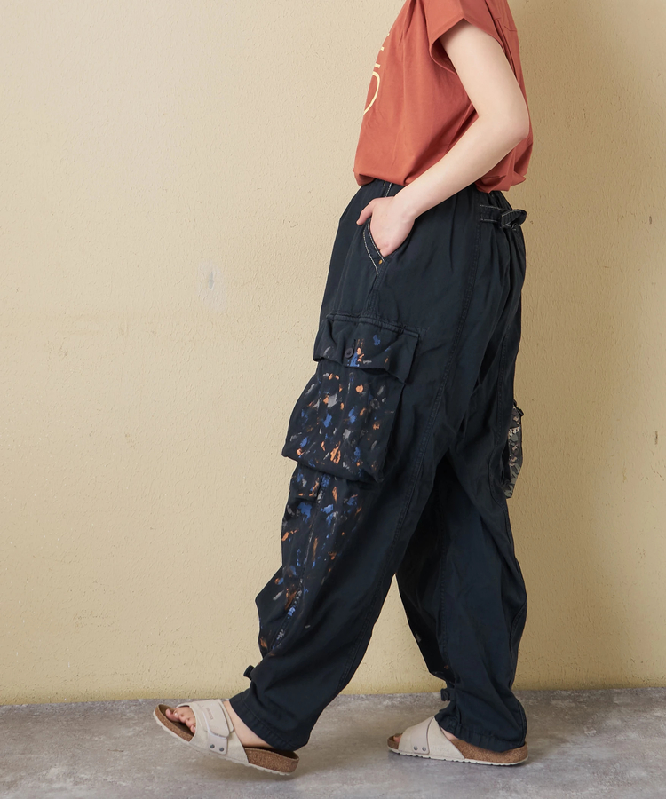 CUBE SUGAR(キューブシュガー) |【春新作】ライトツイル × ミニヘリンボーン ペンキ飛ばし カーゴパンツ