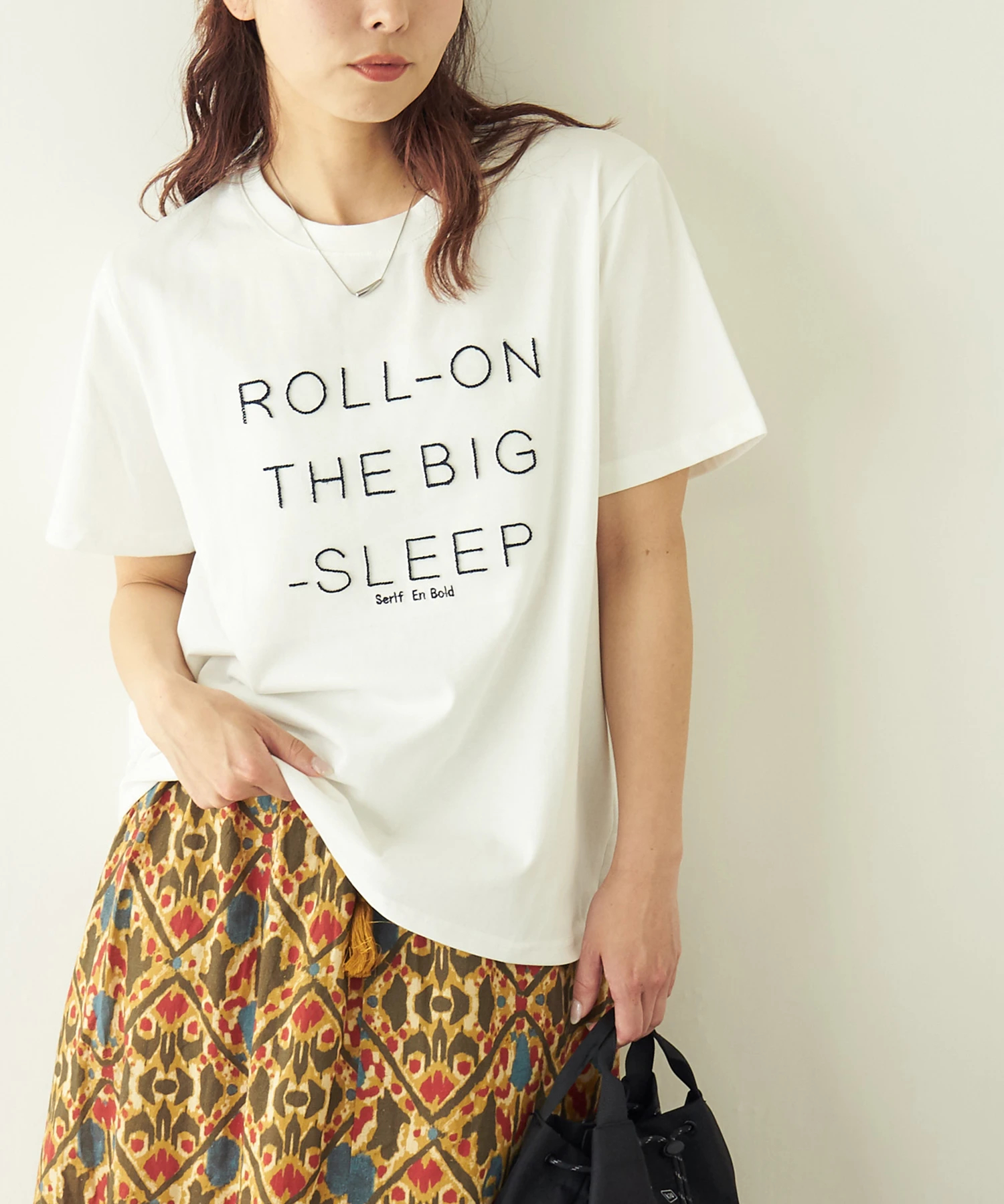 春夏新作】ブラシ 刺繍 ロゴ レギュラー Tシャツ｜ファッション通販