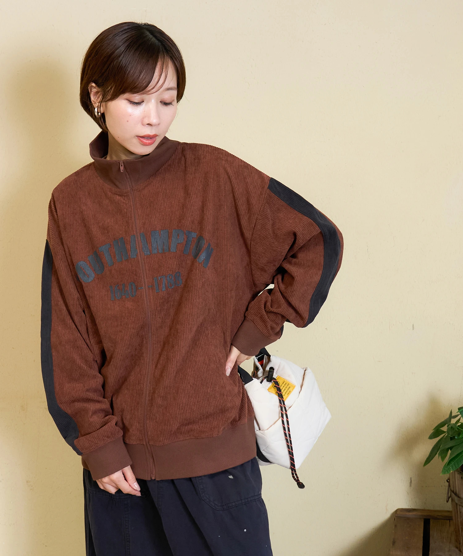 秋新作】ストレッチコール 配色 トラックジャケット｜ファッション通販