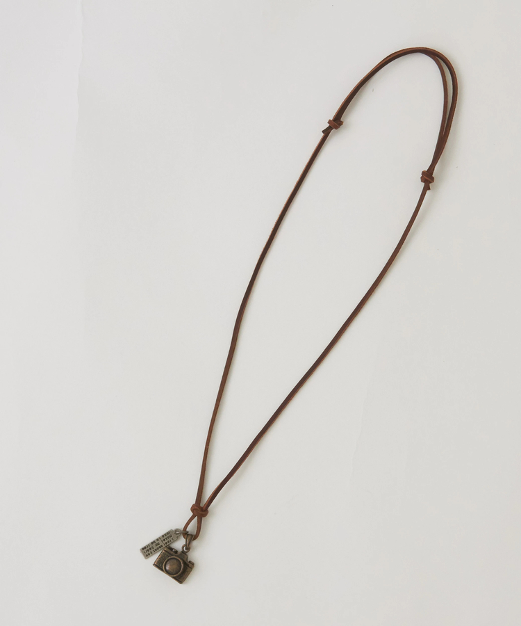 arbore(アーバー) |【会員様限定セール除外商品】【秋新作】レザー カメラ モチーフ ネックレス