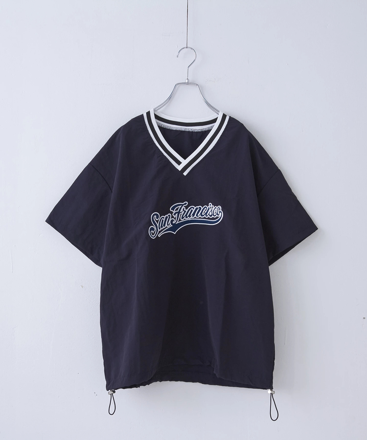 SELECT(セレクト) |evo. (エボ) WEB限定 スタジアムロゴ刺繍 ラインリブ 裾ドロスト Vネック ナイロン プルオーバー
